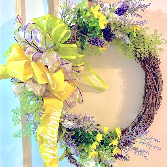 Spring/Summer Grapevine Wreath - Picture 1 of 1